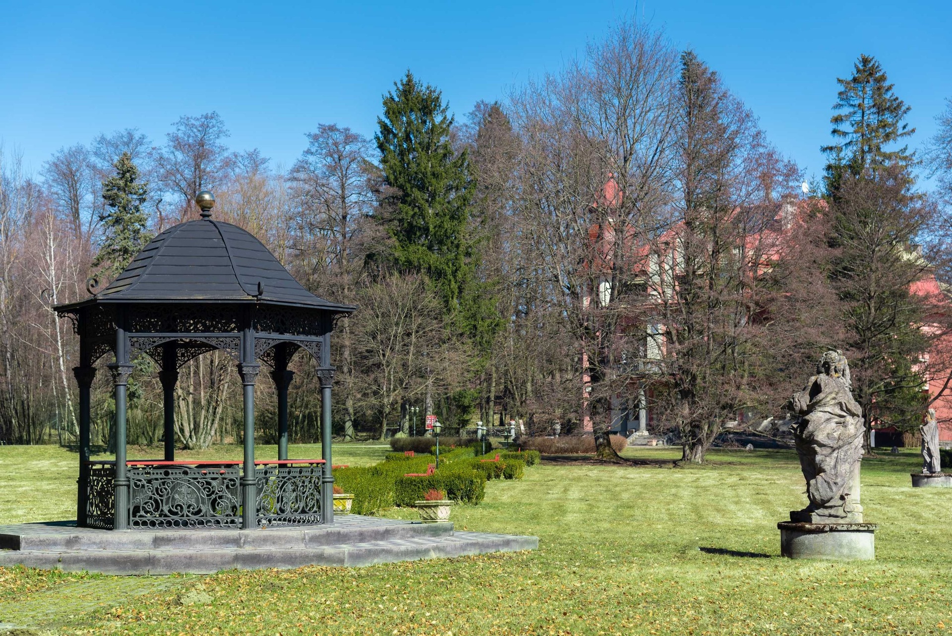 Letohrádek sv. Vojtěcha, 3 200 m2 s pozemkem 72 064 m2 — fotografie 3