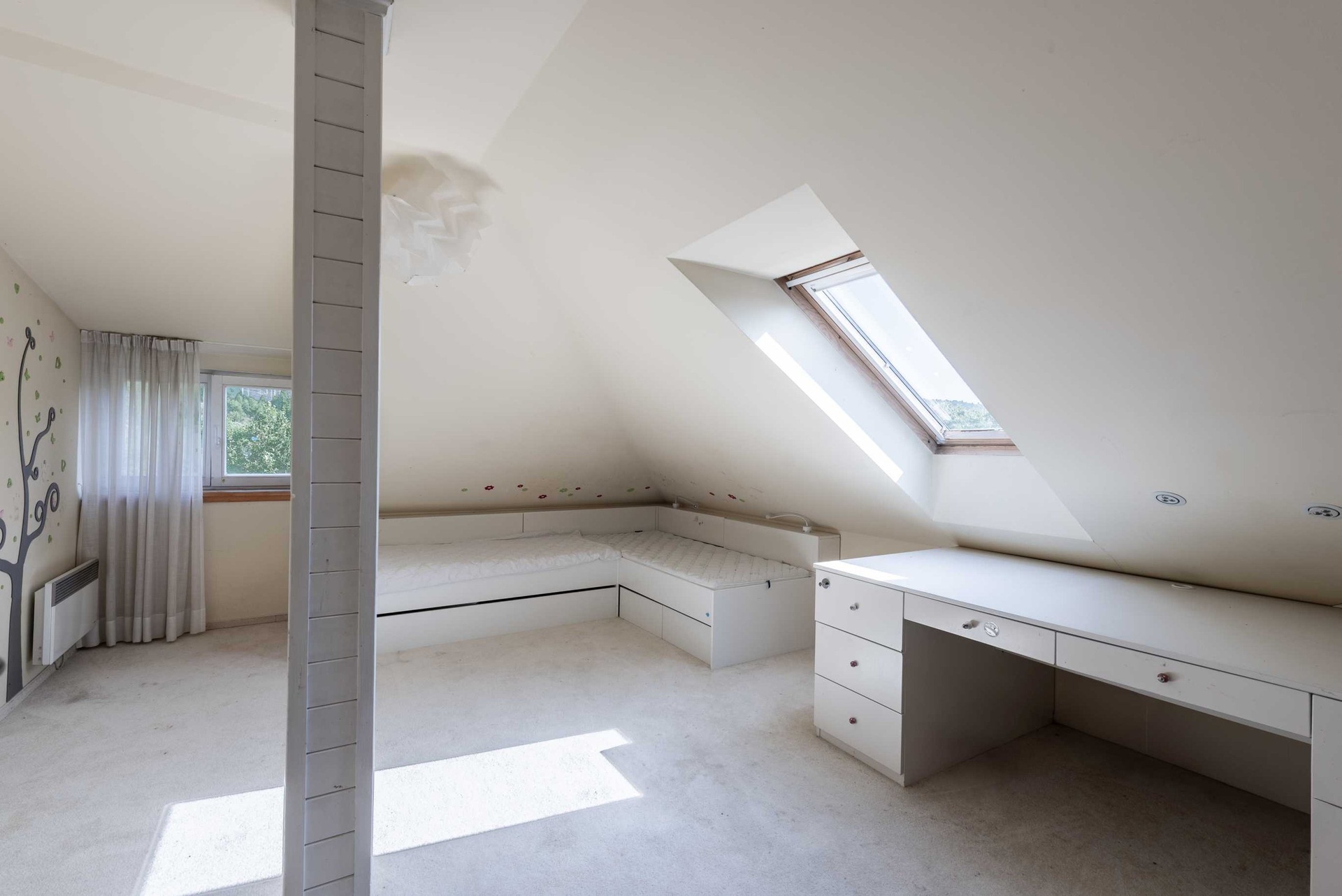 Prodej rodinného domu s rozsáhlým pozemkem, 658 m², Libeř — fotografie 8