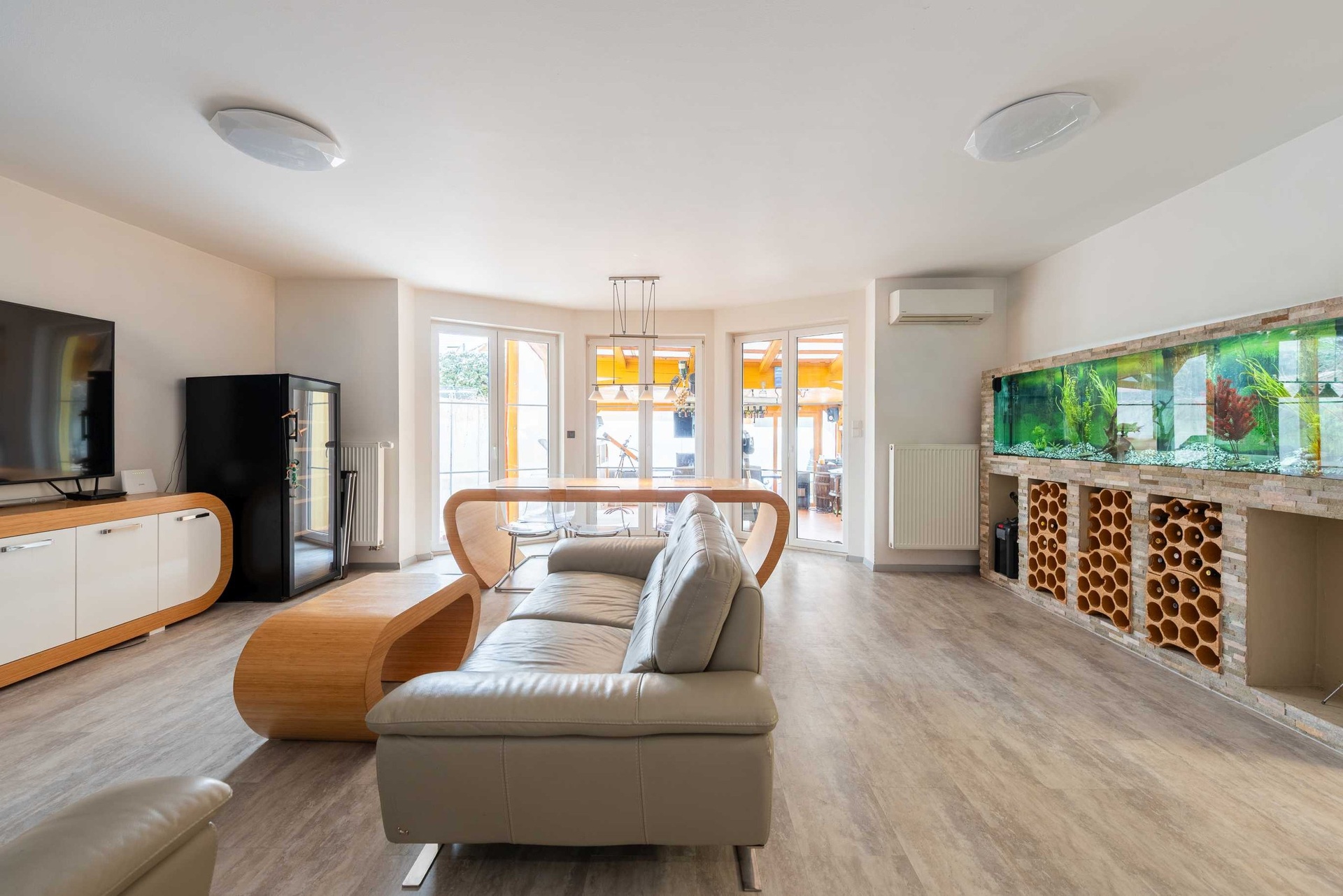 Prodej výjimečného řadového rodinného domu 5+1, 210 m², Hostivice — fotografie 2