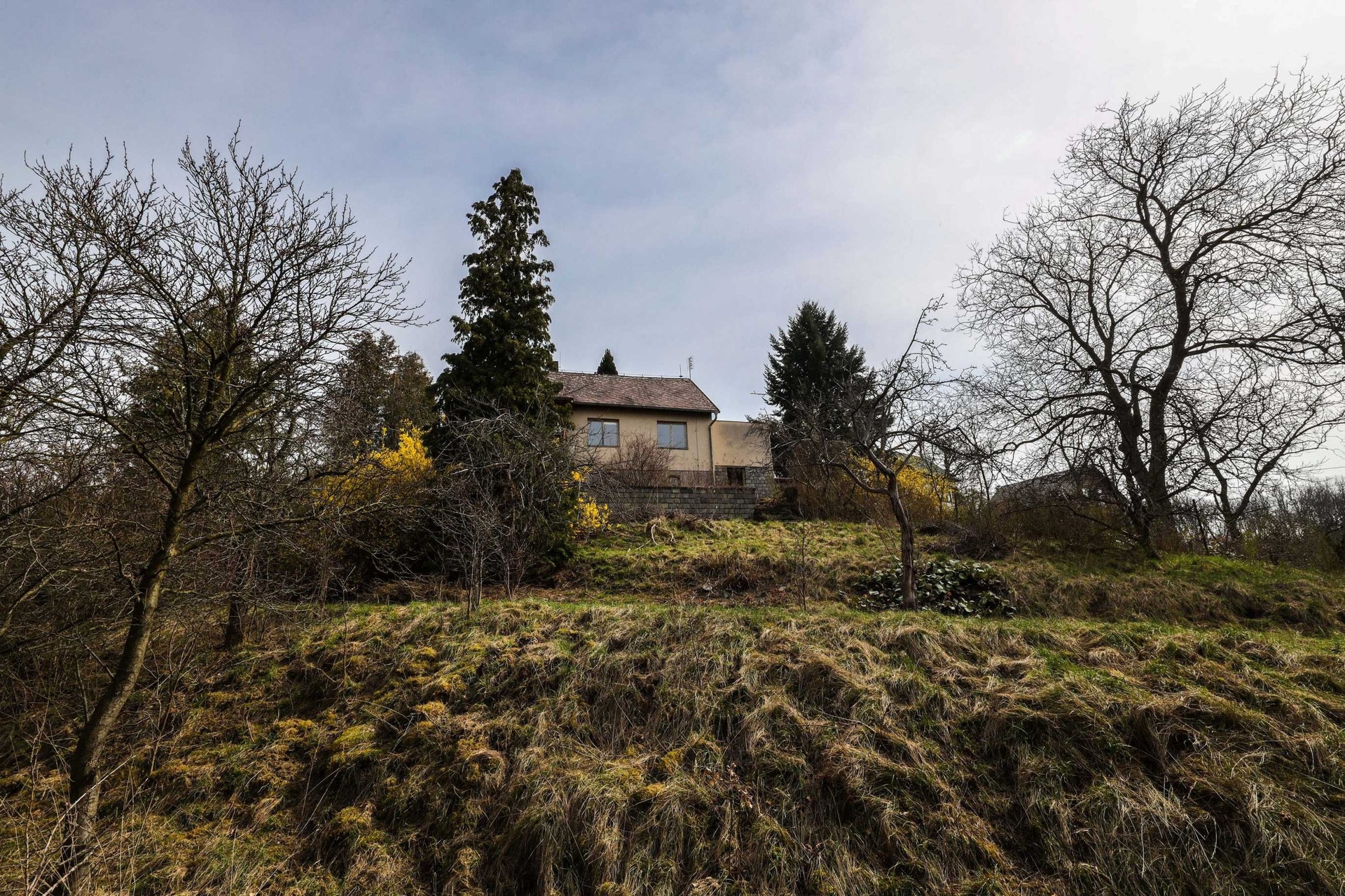 Prodej stavebního pozemku se stavebním povolením, 1 211 m², Zdiby — fotografie 3