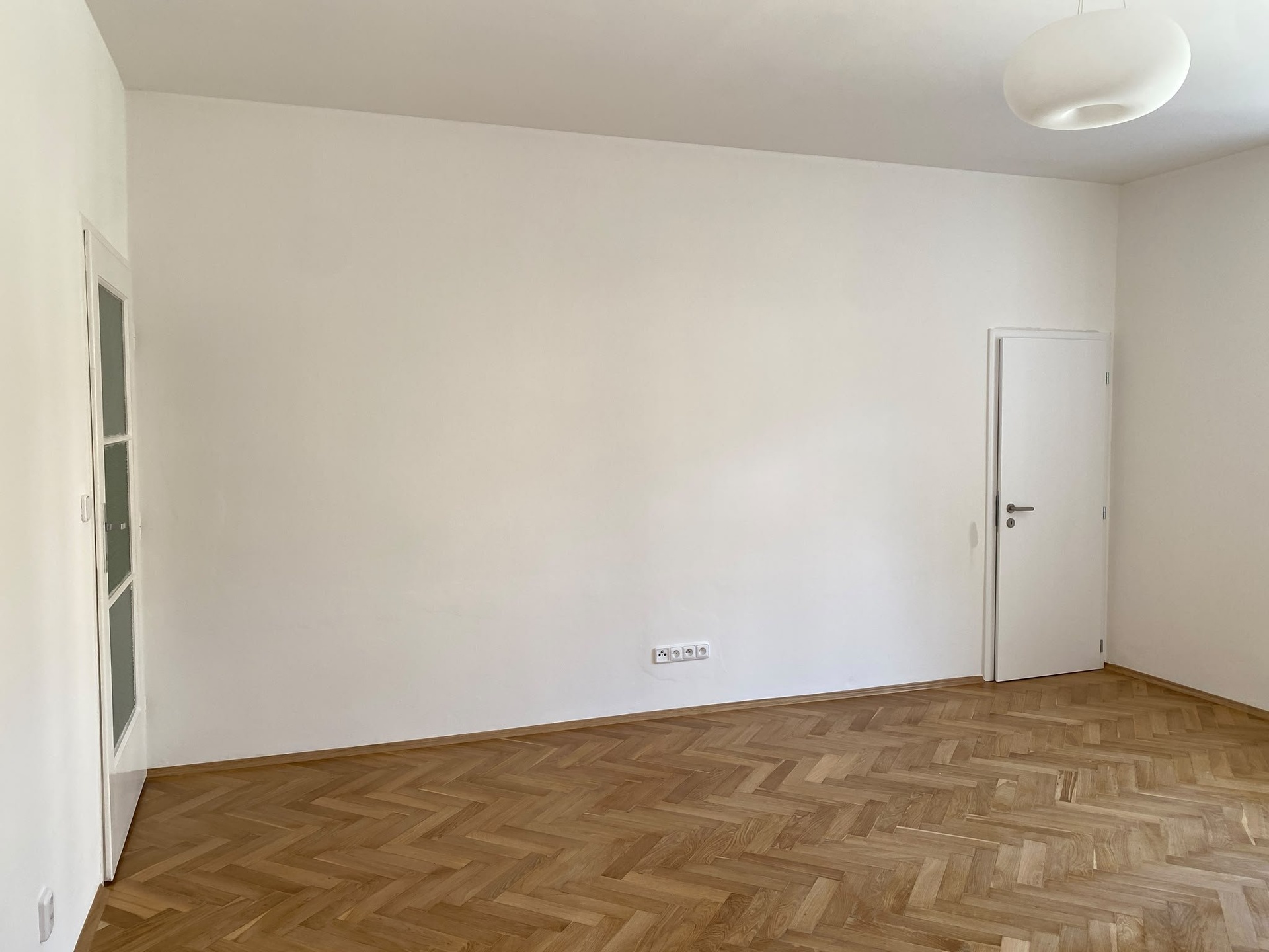Prodej zrekonstruovaného bytu 1+1, 35 m², Praha 5 - Smíchov — fotografie 2