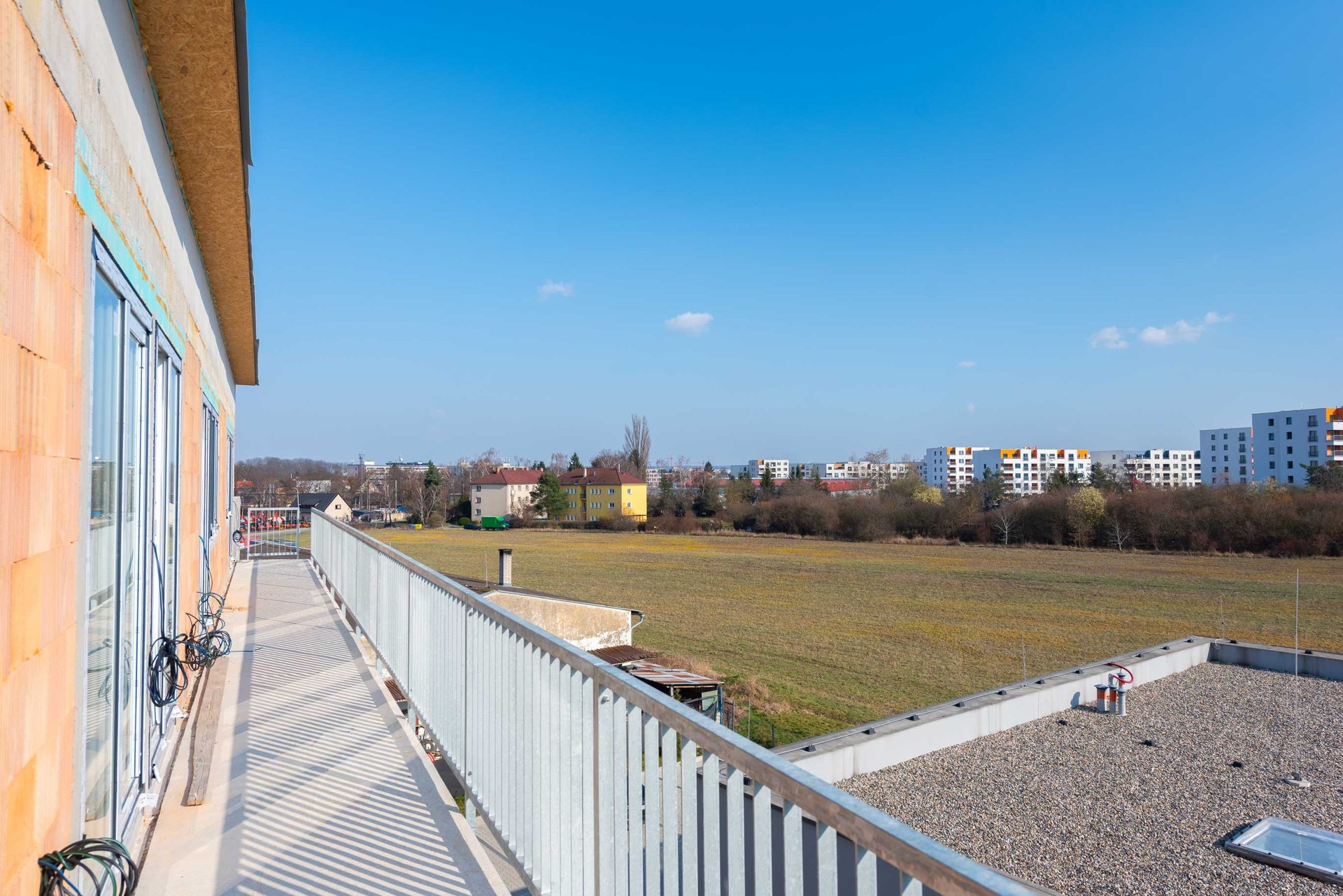Linie Uhříněves — fotografie 6