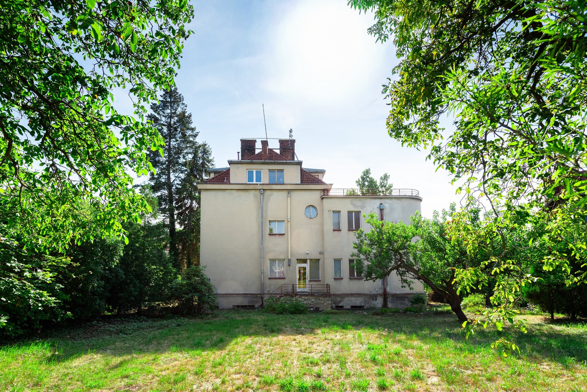 Prodej stylové prvorepublikové vily, 489 m², Praha 6 - Střešovice — fotografie 1