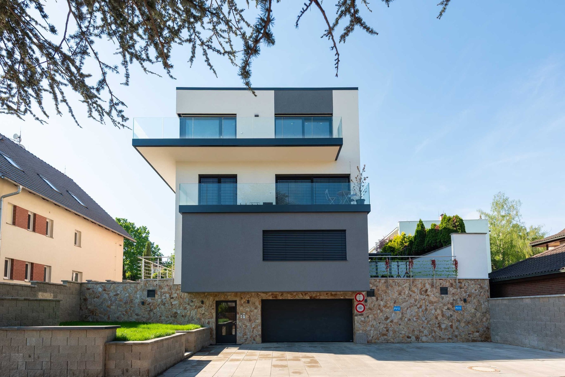 Prodej prostorného bytu 2+kk, 58 m², Praha 5 - Smíchov — fotografie 3