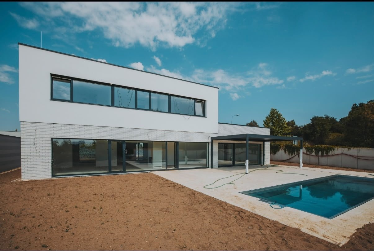 Prodej novostavby rodinného viladomu, 310 m², s pozemkem 1372 m2 , Praha 6 — fotografie 13