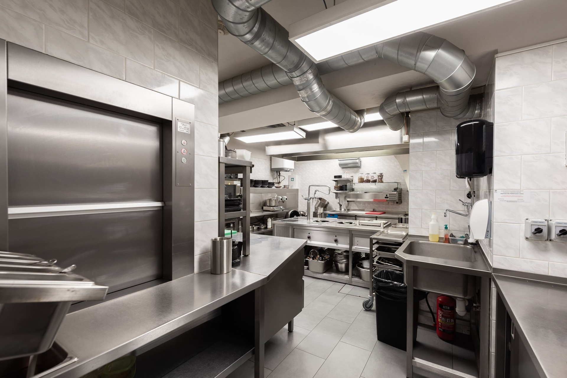 Prodej výjimečné restaurace, 393 m², Praha 1 - Nové Město — fotografie 14