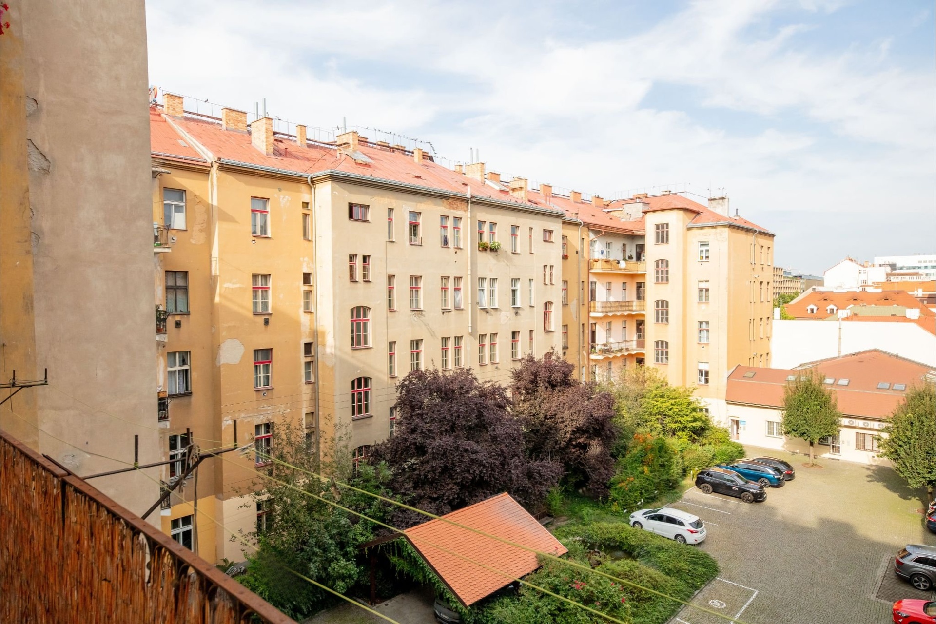 Prodej světlého bytu 3+1, 95 m², Praha 8 - Karlín — fotografie 3