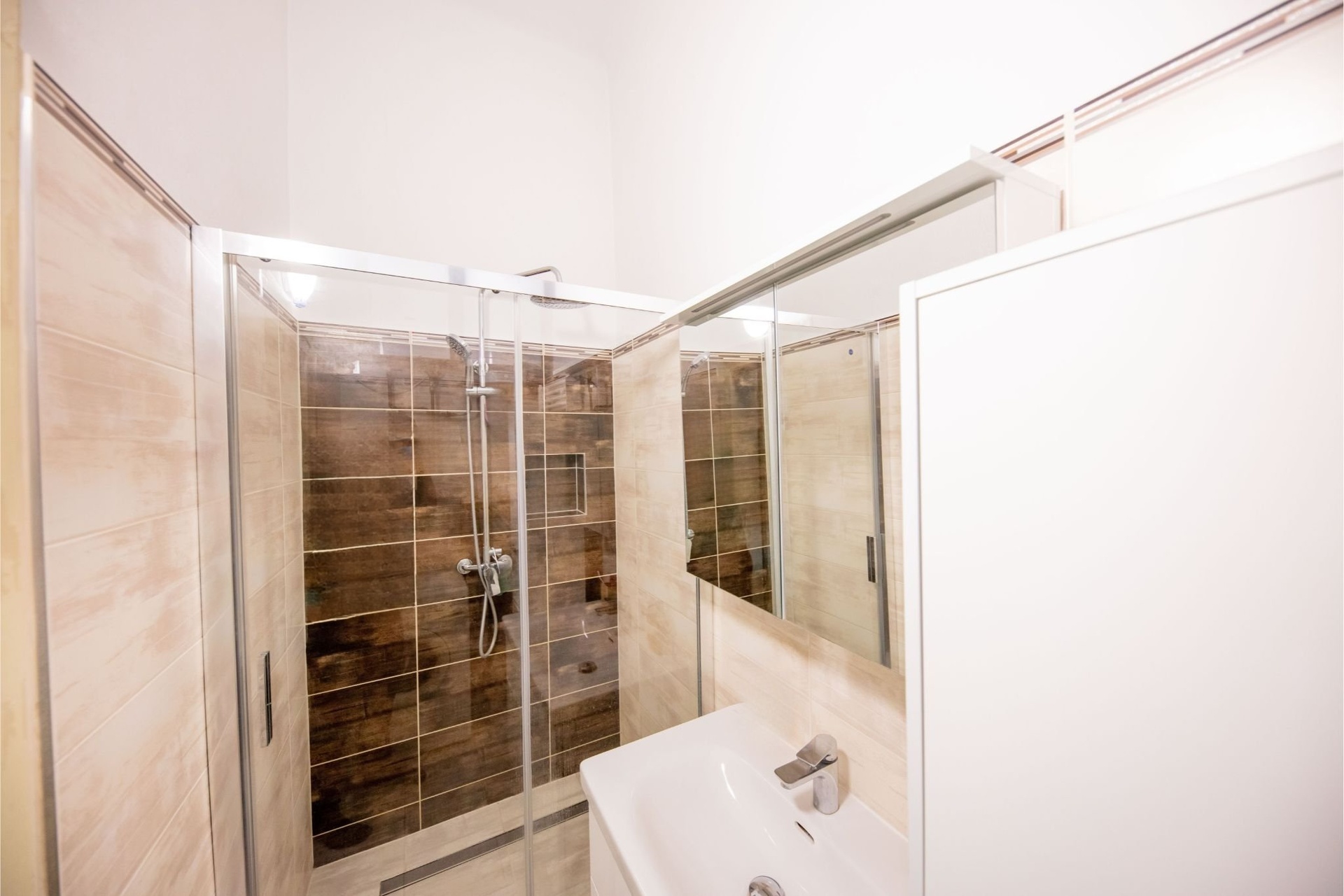 Prodej světlého bytu 3+1, 95 m², Praha 8 - Karlín — fotografie 5