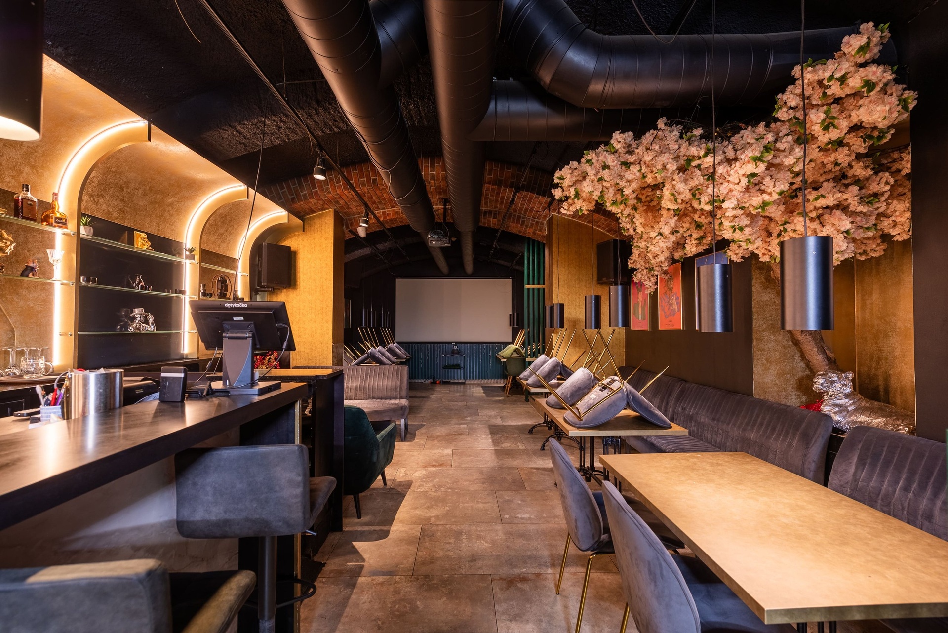 Pronájem výjimečné restaurace, 393 m², Praha 1 - Nové Město