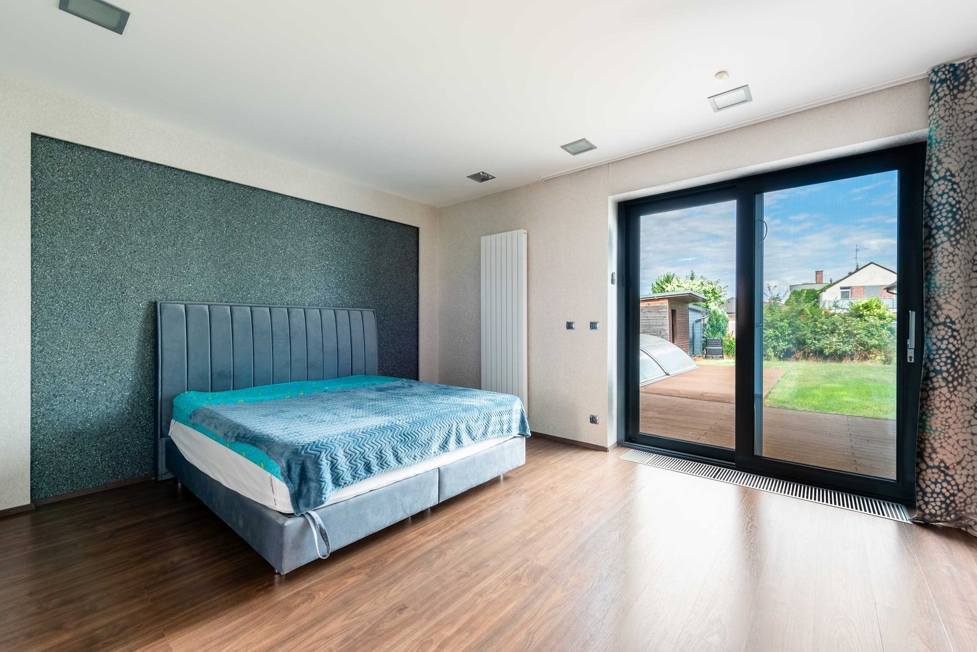 Pronájem moderního rodinného domu, 392 m², Praha 19 - Kbely — fotografie 6