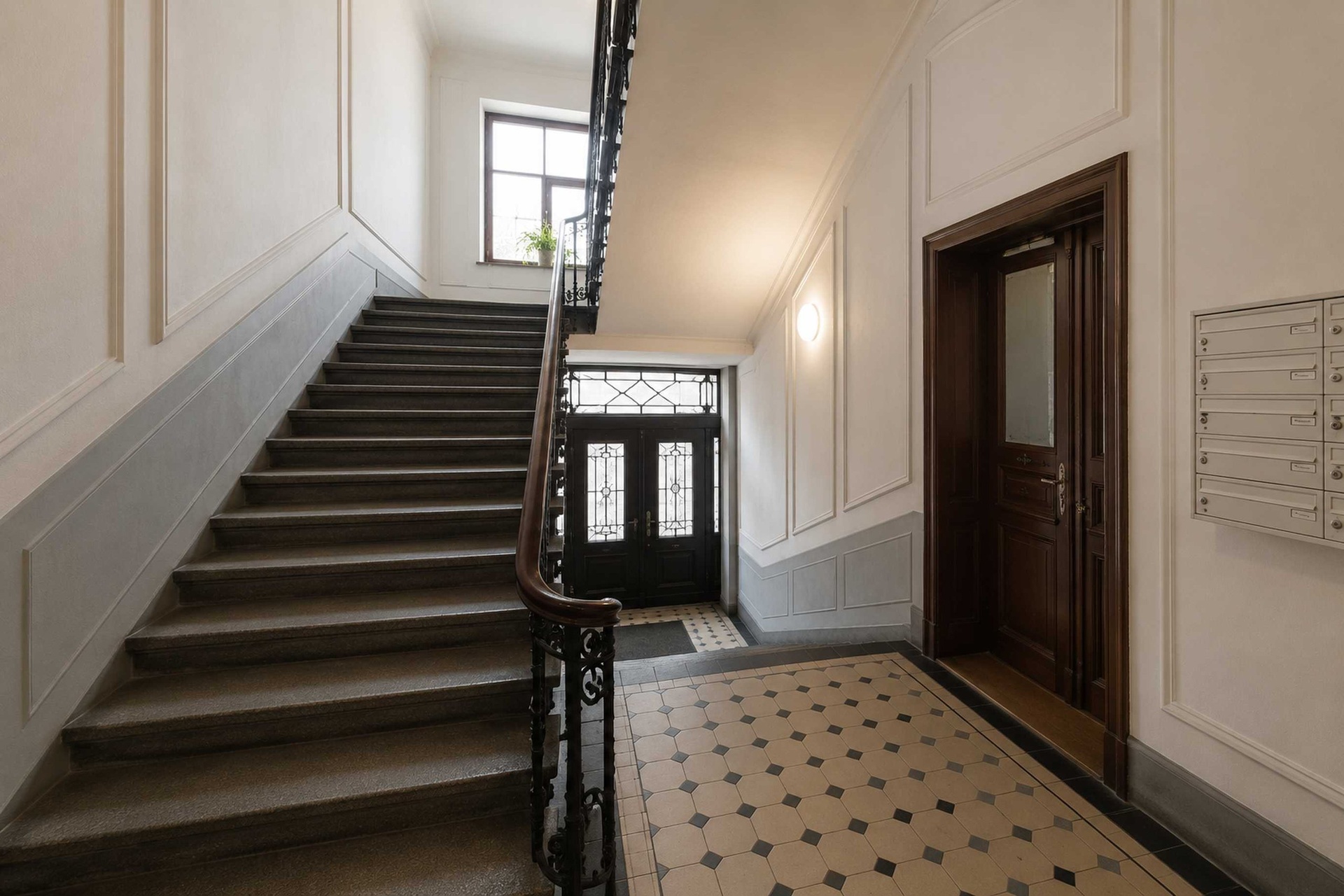 Prodej činžovního domu, 1 900 m², Nymburk — fotografie 3