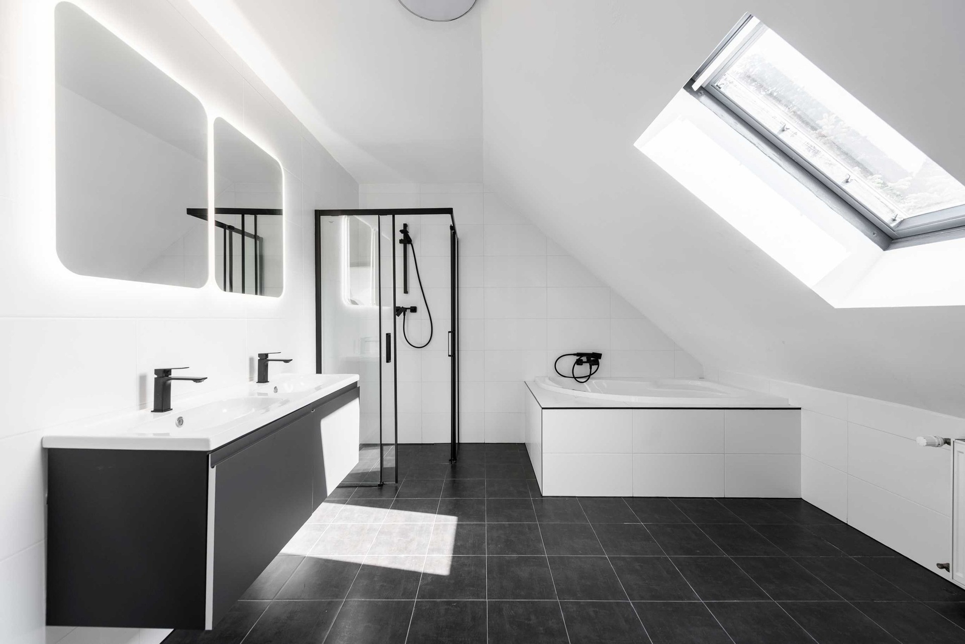 Prodej rodinného domu 6+1, 275 m², Praha 4 - Točná — fotografie 8