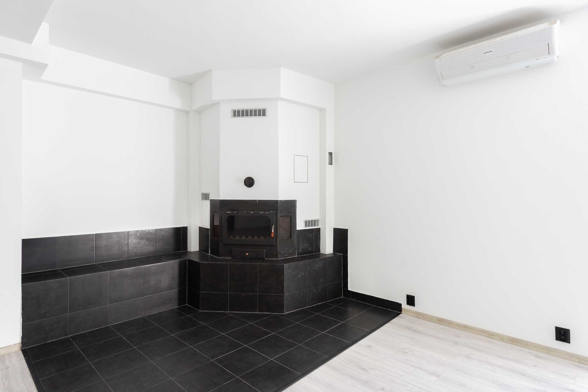 Prodej rodinného domu 6+1, 275 m², Praha 4 - Točná — fotografie 4