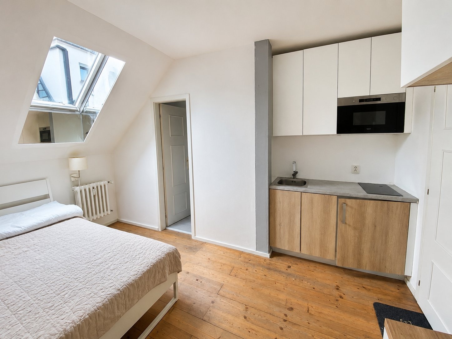 Prodej výjimečného bytu 1+kk, 17 m², Praha 5 - Smíchov — fotografie 3