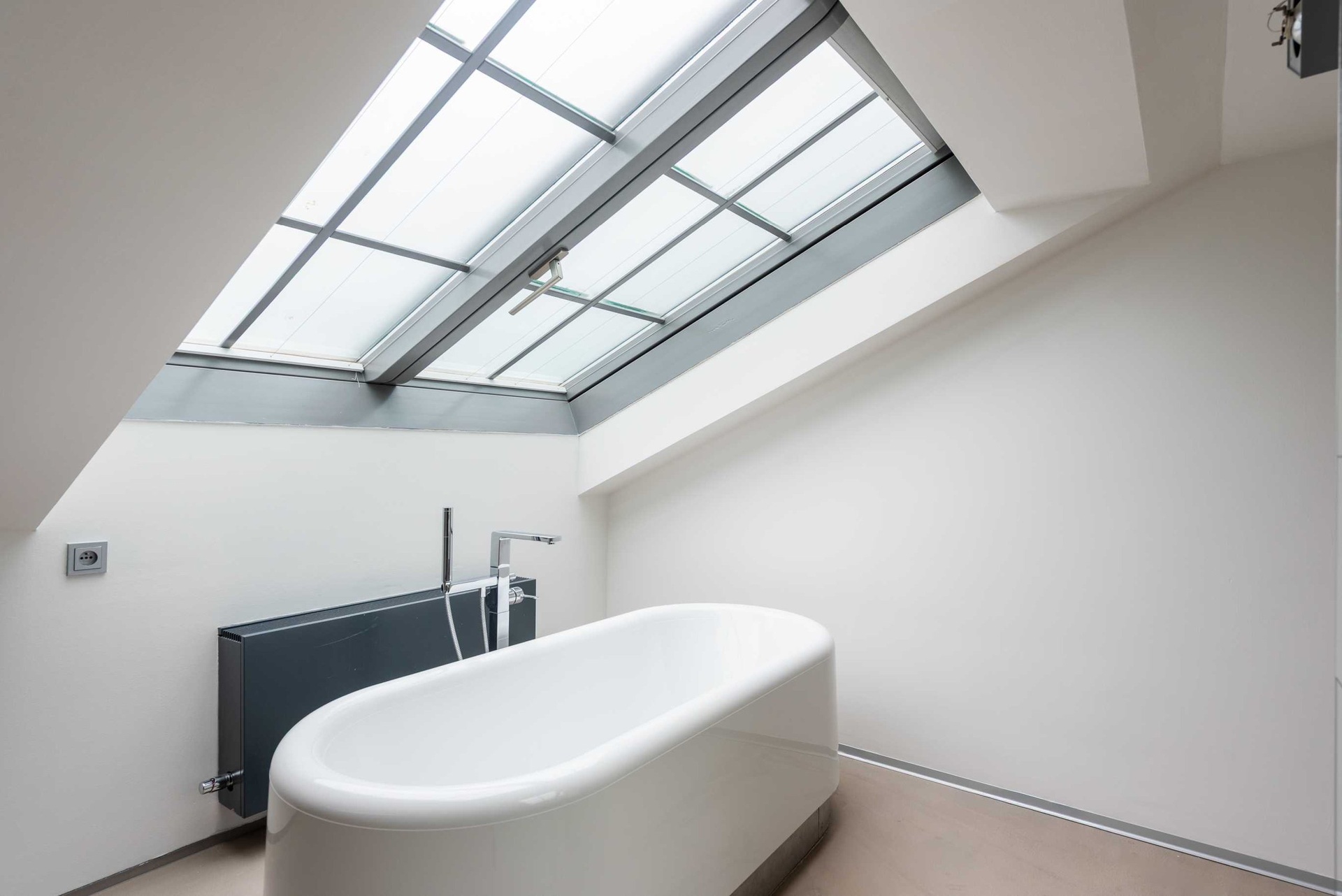 Pronájem střešního bytu 3+kk, 113 m², Praha 1 - Nové Město — fotografie 2
