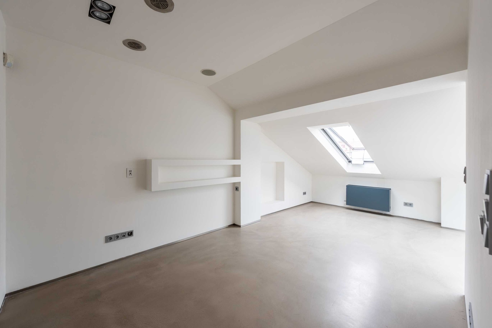 Pronájem střešního bytu 3+kk, 113 m², Praha 1 - Nové Město — fotografie 4