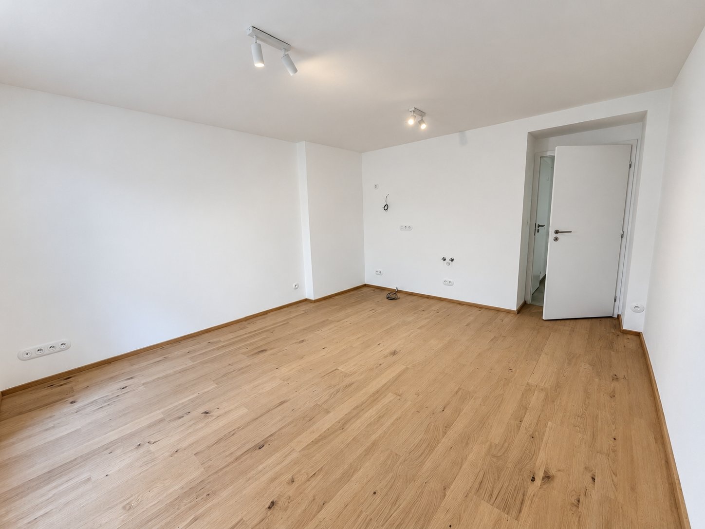 Prodej velkorysého bytu 2+kk, 45 m², Praha 3 - Vinohrady — fotografie 3