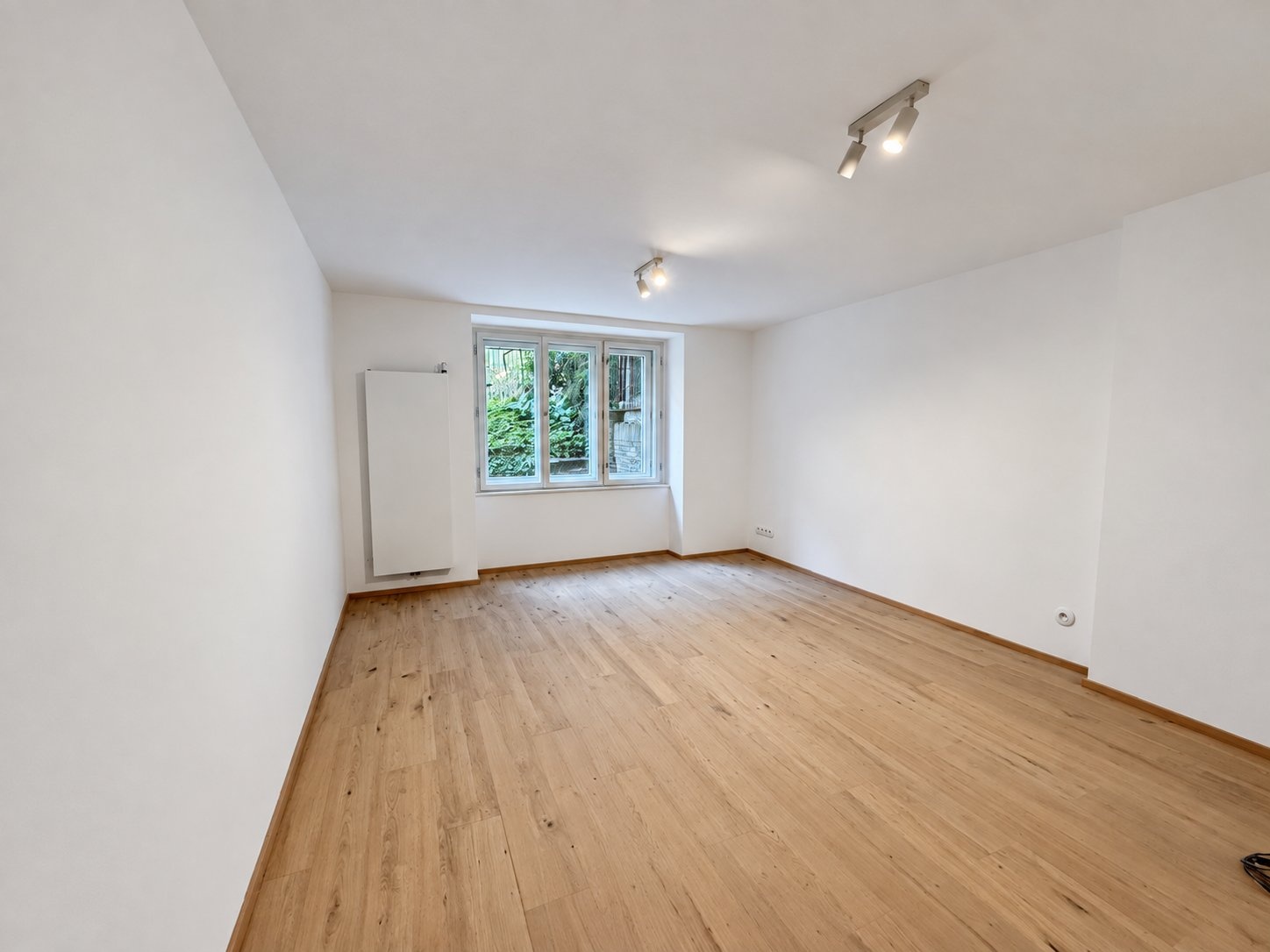 Prodej velkorysého bytu 2+kk, 45 m², Praha 3 - Vinohrady — fotografie 1
