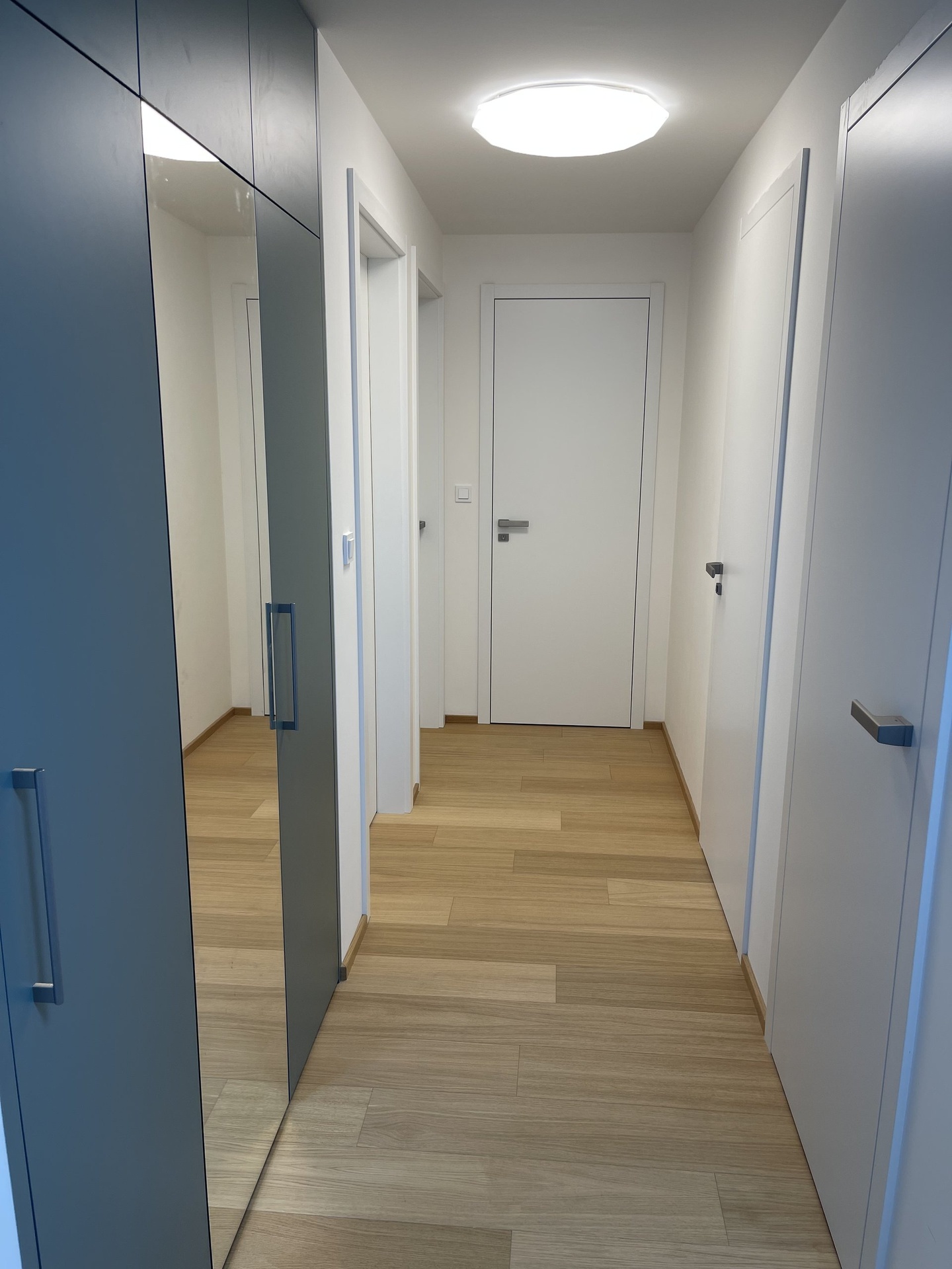 Prodej světlého bytu 3+kk, 75 m², Praha 9 - Hrdlořezy — fotografie 6
