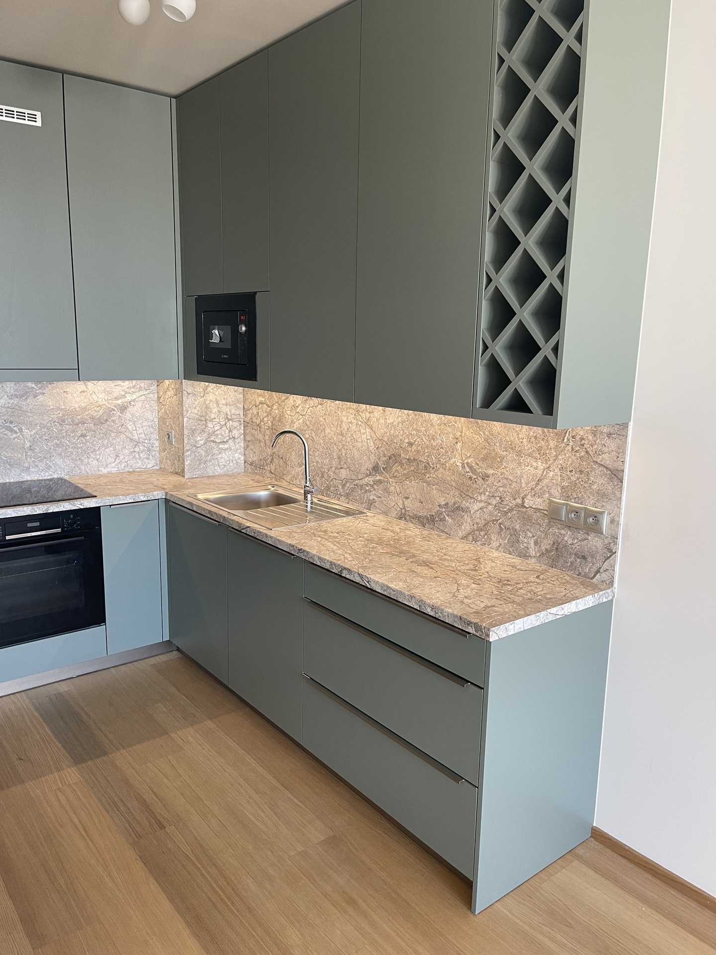 Prodej světlého bytu 3+kk, 75 m², Praha 9 - Hrdlořezy — fotografie 4