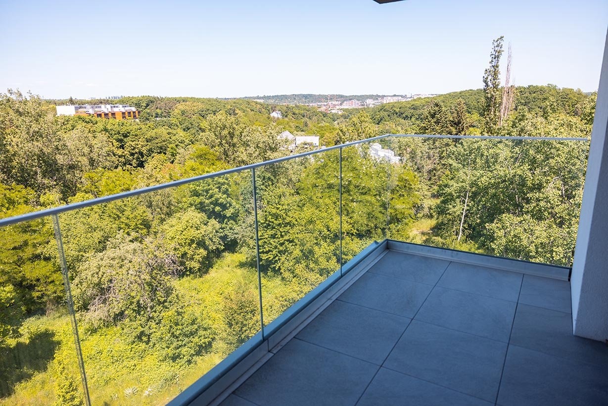 Prodej prostorného bytu 3+kk, 106 m², Praha 9 - Hrdlořezy — fotografie 2
