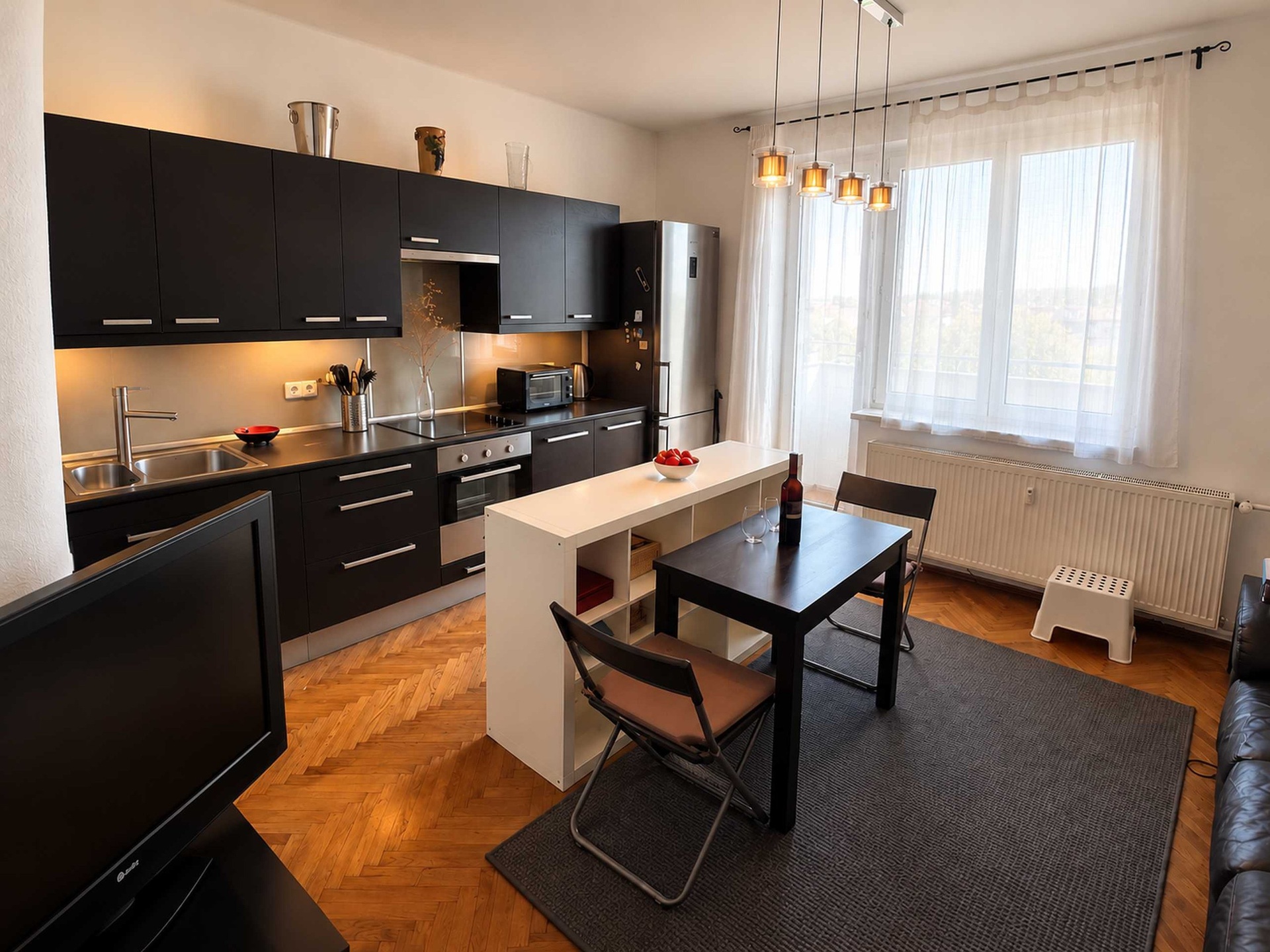 Pronájem bytu 2+kk s terasou, 49 m², Praha 5 - Smíchov — fotografie 1